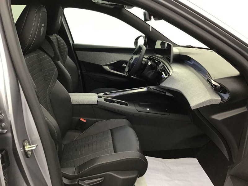 PEUGEOT 5008 GT 1.2 HYBRID 145
