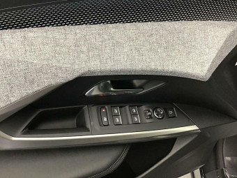 PEUGEOT 5008 GT 1.2 HYBRID 145
