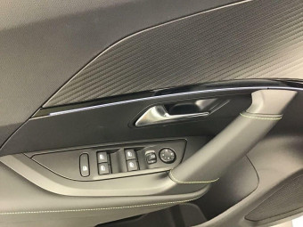 PEUGEOT 2008 HYBRID 145 GT 1.2 HYBRID 136