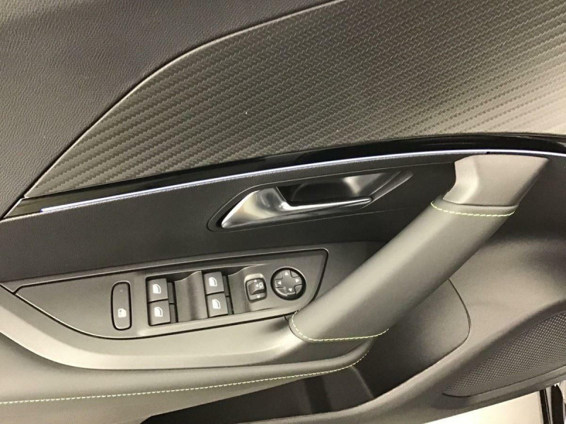 PEUGEOT 2008 HYBRID 145 GT 1.2 HYBRID 136