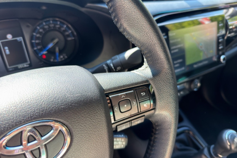 TOYOTA HILUX 2.8 204 INVINCIBLE BVM HARD-TOP