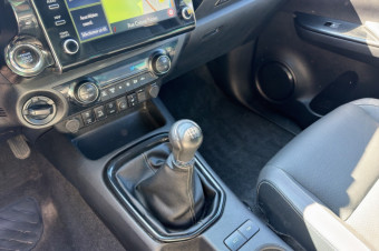 TOYOTA HILUX 2.8 204 INVINCIBLE BVM HARD-TOP
