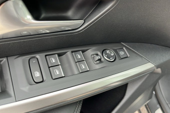 PEUGEOT 5008 HYBRID 145 E-DCS6 GT 360 T.O