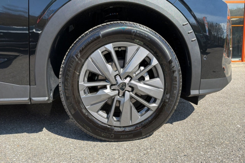PEUGEOT 5008 HYBRID 145 E-DCS6 ALLURE PLUS