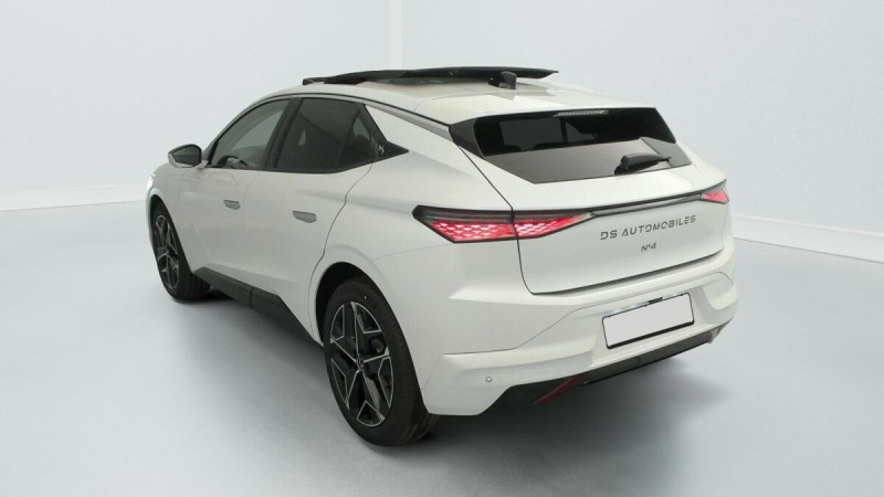 DS N 4 HYBRIDE 145 E-DCT6 ETOILE - ALCANTARA
