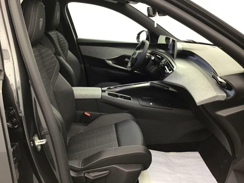 PEUGEOT 5008 GT 1.2 HYBRID 145