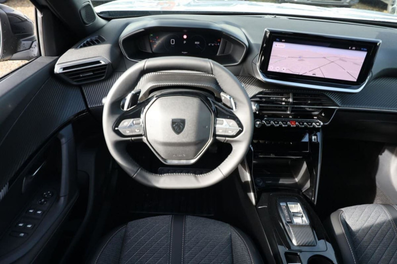 PEUGEOT 2008 HYBRID 145 E-DCS6 ALLURE