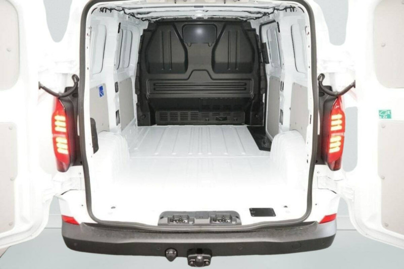 VOLKSWAGEN TRANSPORTER V L1H1 2.0 TDI 150 BUSINESS