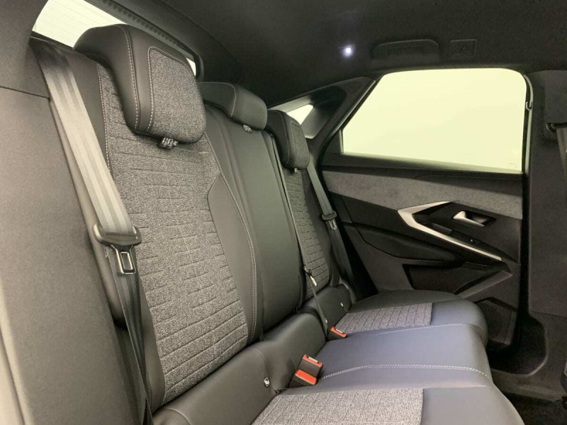 PEUGEOT 3008 HYBRID 145 E-DCS6 ALLURE
