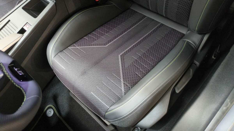 PEUGEOT 308 308 HYBRID 145 E-DCS6 GT