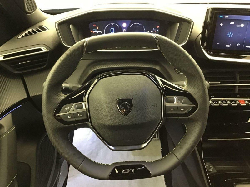 PEUGEOT 2008 HYBRID 136 E-DCS6 GT
