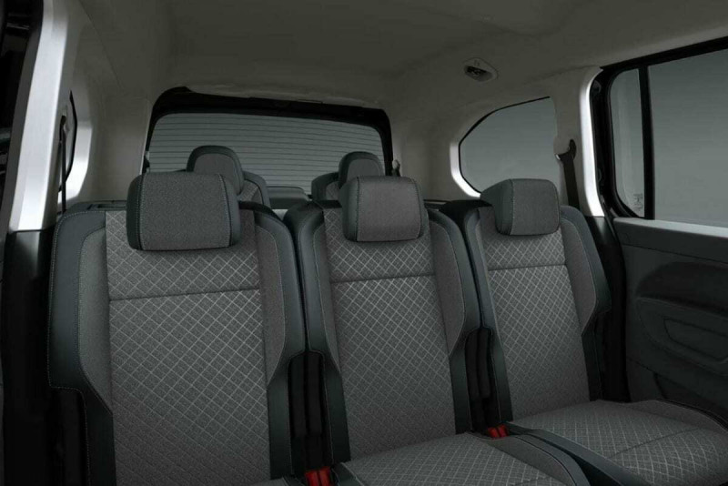OPEL COMBO XL 130 AT8 GS 7PL
