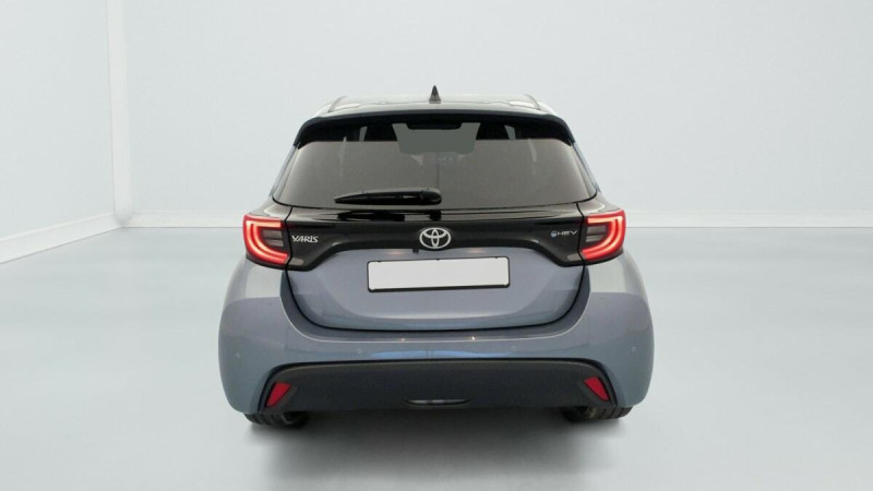 TOYOTA YARIS HYBRID 116H DESIGN