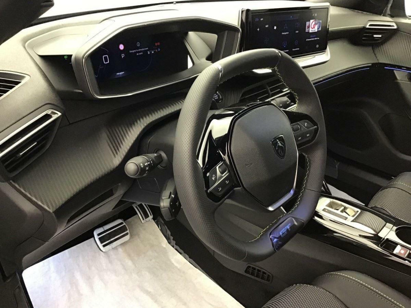 PEUGEOT 2008 HYBRID 145 GT 1.2 HYBRID 136