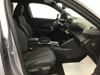 PEUGEOT 2008 HYBRID 145 GT 1.2 HYBRID 136