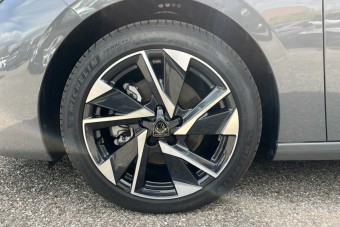 PEUGEOT 308 HYBRID 145 E-DSC6 ALLURE PLUS