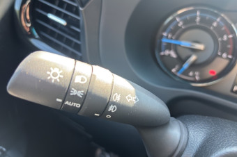 TOYOTA HILUX 2.8 204 BVA INVINCIBLE RIDEAU