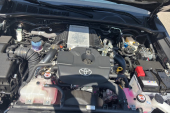 TOYOTA HILUX 2.8 204 BVA INVINCIBLE RIDEAU
