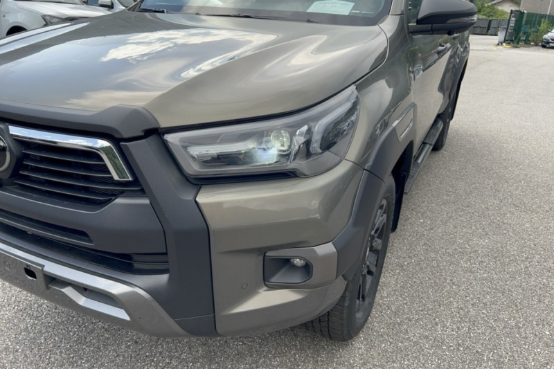 TOYOTA HILUX 2.8 204 BVA INVINCIBLE RIDEAU
