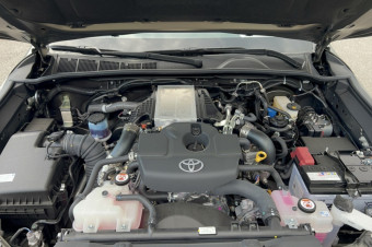 TOYOTA HILUX 2.8 204 BVA INVINCIBLE RIDEAU