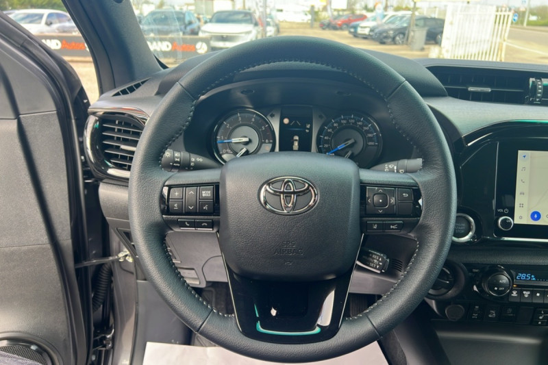 TOYOTA HILUX 2.8 204 BVA INVINCIBLE 4PL