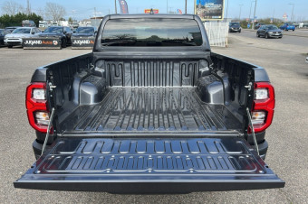 TOYOTA HILUX 2.8 204 BVA INVINCIBLE 4PL
