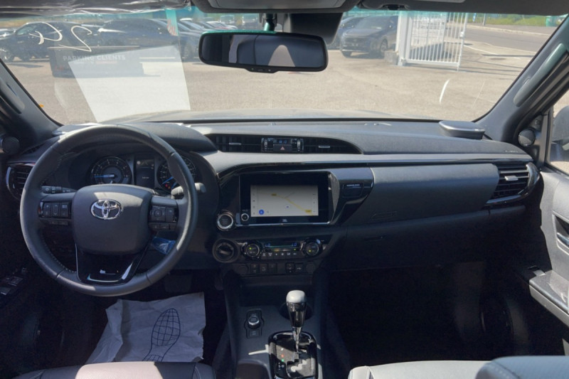 TOYOTA HILUX 2.8 204 BVA INVINCIBLE 4PL