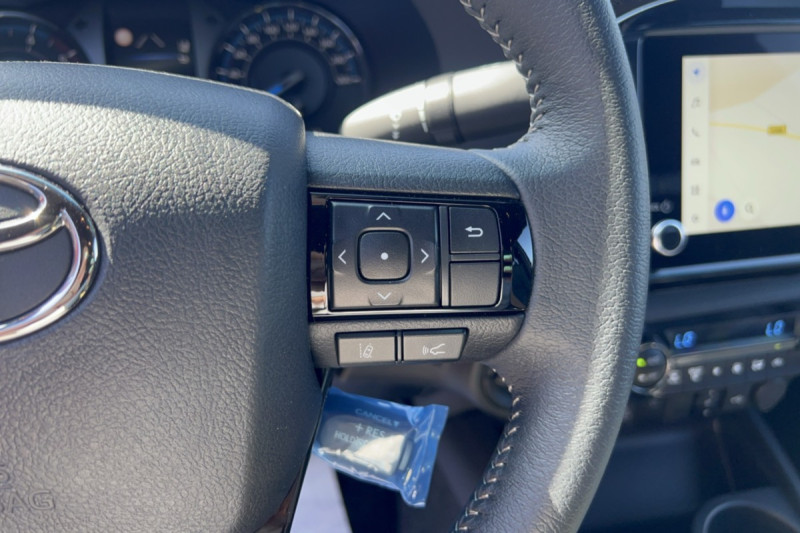 TOYOTA HILUX 2.8 204 BVA INVINCIBLE 4PL
