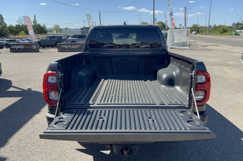 TOYOTA HILUX 2.8 204 BVA INVINCIBLE 4PL