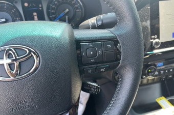 TOYOTA HILUX 2.8 204 BVA INVINCIBLE 4PL