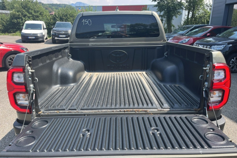 TOYOTA HILUX 2.8 204 BVA INVINCIBLE 4PL