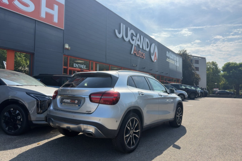 MERCEDES-BENZ GLA 200D 136 BUSINESS EDITION
