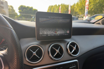 MERCEDES-BENZ GLA 200D 136 BUSINESS EDITION