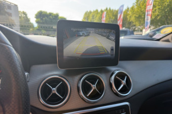 MERCEDES-BENZ GLA 200D 136 BUSINESS EDITION
