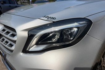MERCEDES-BENZ GLA 200D 136 BUSINESS EDITION