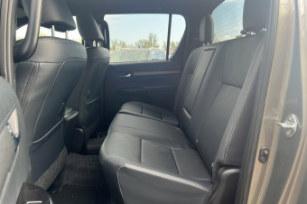 TOYOTA HILUX 2.8 204 BVA INVINCIBLE 4PL
