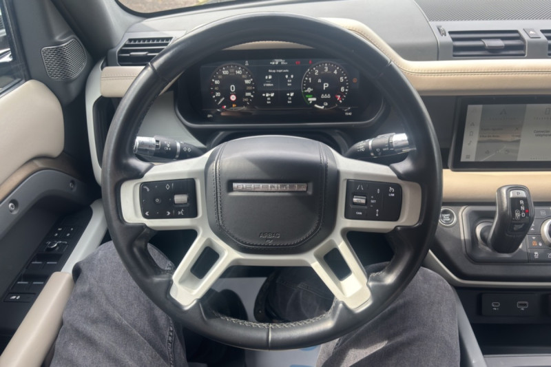 LAND ROVER DEFENDER P400 HSE