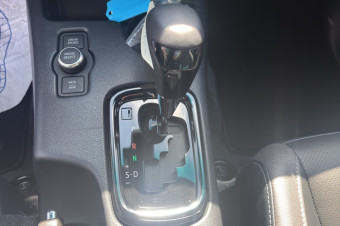 TOYOTA HILUX 2.8 204 BVA INVINCIBLE RIDEAU