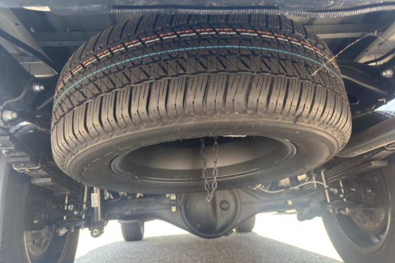 TOYOTA HILUX 2.8 204 BVA INVINCIBLE RIDEAU