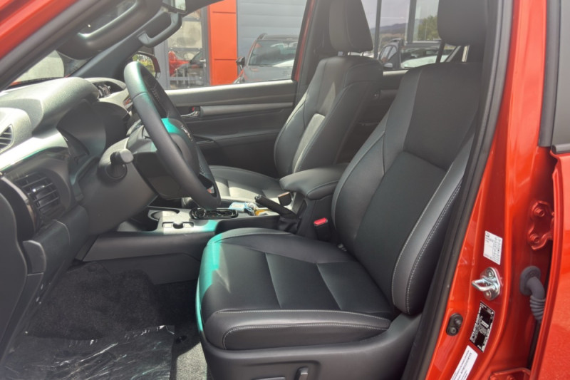 TOYOTA HILUX 2.8 204 BVA INVINCIBLE 4PL