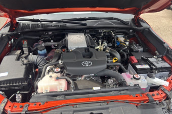 TOYOTA HILUX 2.8 204 BVA INVINCIBLE 4PL