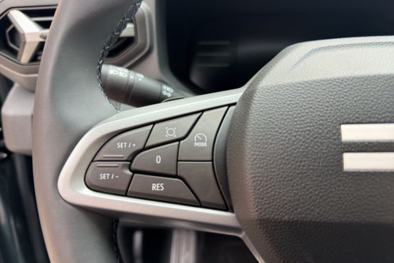 DACIA DUSTER HYBRID-G 150 4X4 EXPRESSION +