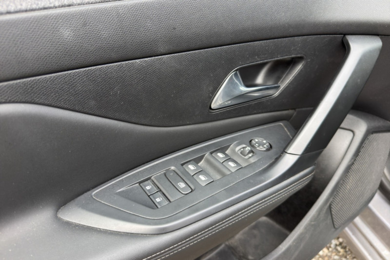 PEUGEOT 308 SW 130 EAT8 ALLURE