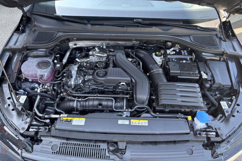 VOLKSWAGEN GOLF E-TSI 150 DSG R-LINE T.O 360