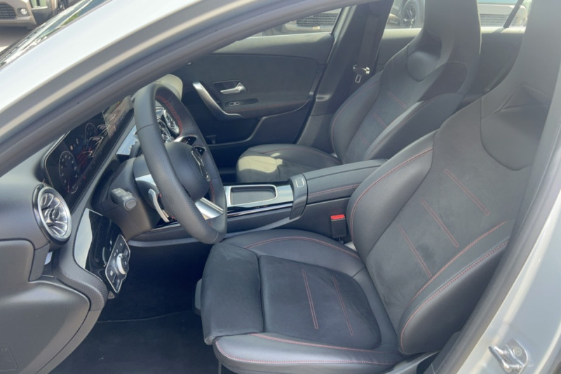 MERCEDES-BENZ CLASSE A 200 7G-DCT AMG LINE