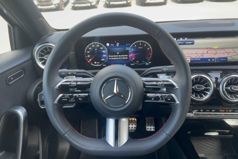 MERCEDES-BENZ CLASSE A 200 7G-DCT AMG LINE
