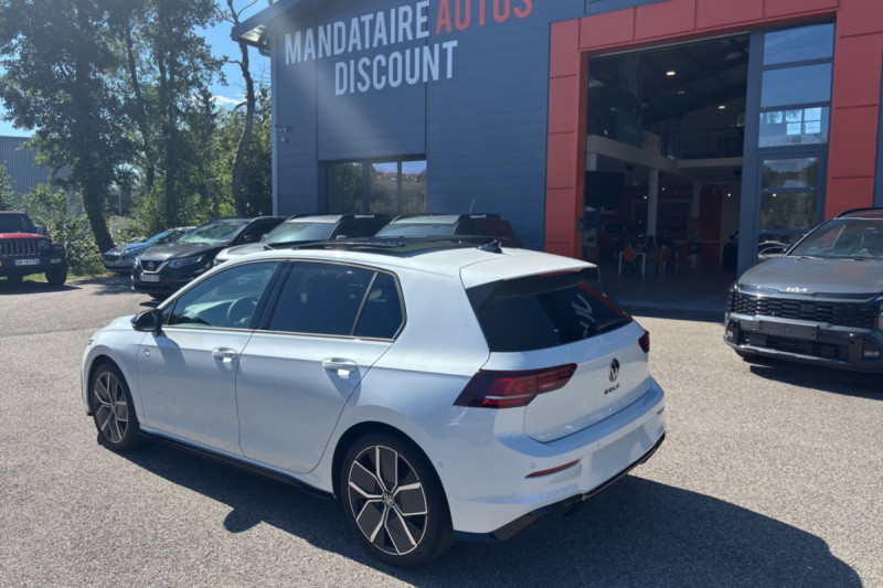 VOLKSWAGEN GOLF E-TSI 150 DSG R-LINE T.O 360