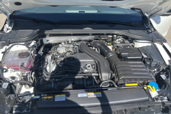 VOLKSWAGEN GOLF E-TSI 150 DSG R-LINE T.O 360