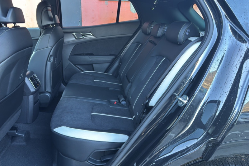 KIA SPORTAGE 1.6 T-GDI HEV 239 GT TOIT PANO