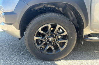 TOYOTA HILUX 2.8 204 BVA INVINCIBLE HARDTOP